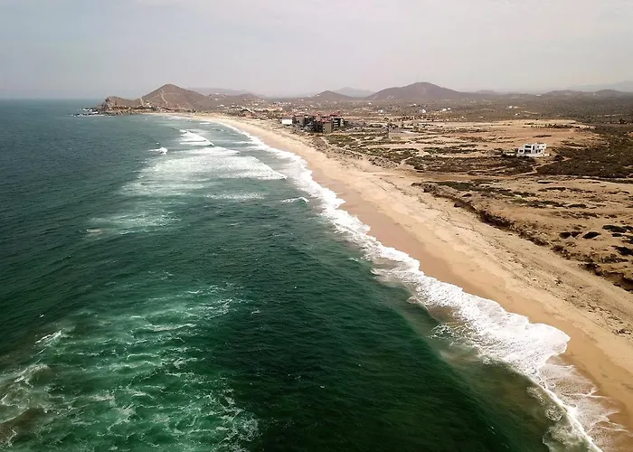 Cerritos Beach Inn