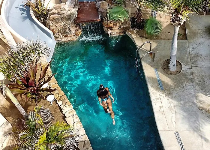 Cerritos Beach Inn